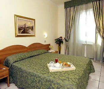 Arco Hotel Milán